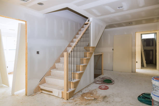 istock Interior construction of housing project with molding installed 1182230776