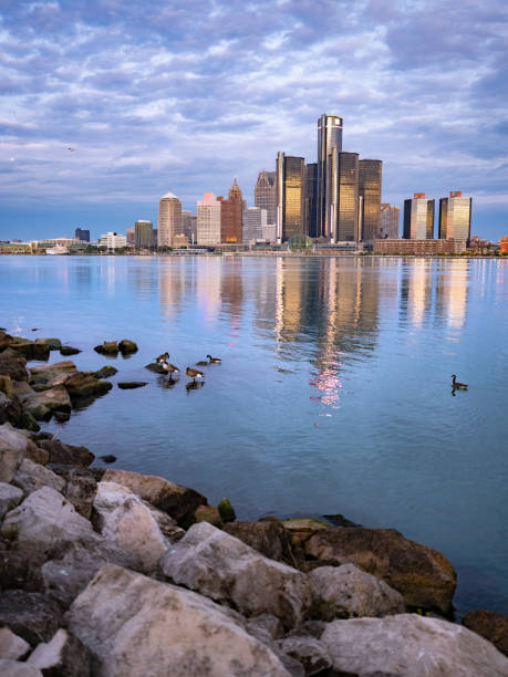 istock Detroit, Michigan - Skyline at Dawn 1182280514