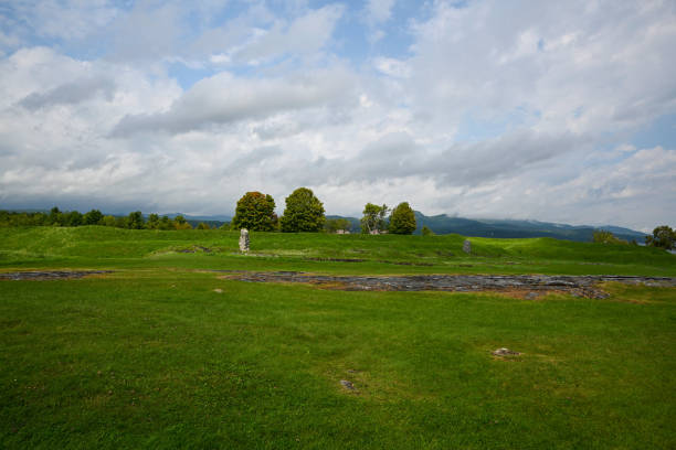 lake champlain e crown point ny - sailboat pier bridge storm - fotografias e filmes do acervo