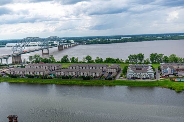 istock Memphis, Tennessee. Top View Bridges 1182315218