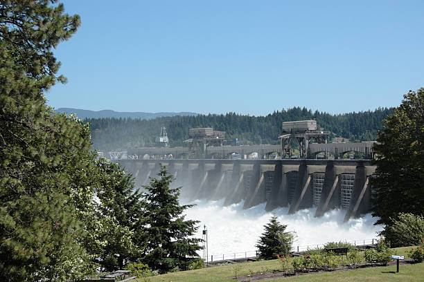 istock Bonneville Dam 118235700