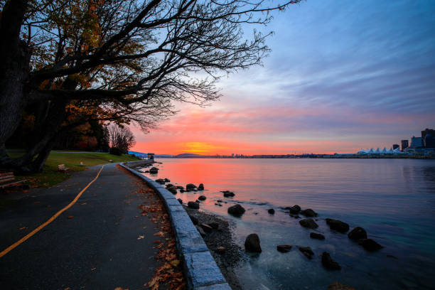 istock October sunrise from Vancouver seawall 1182363970
