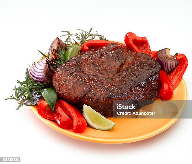 Foto de Carne Assada e mais fotos de stock de Caçarola com carne - Caçarola com carne, Assado, Bife