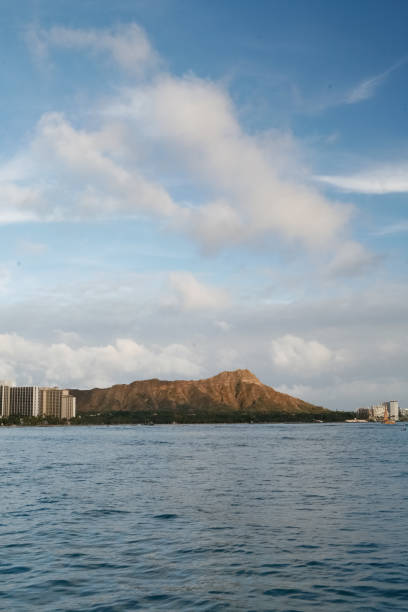 istock Diamondhead, Waikiki Beach, Oahu near sunset 1182401604