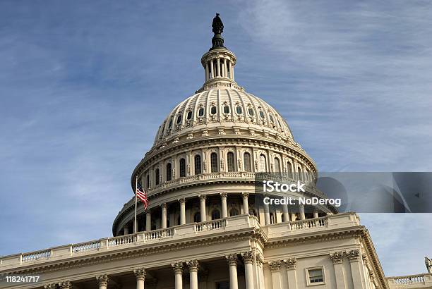 米国会議事堂のドームワシントン Dc - アメリカ合衆国のストックフォトや画像を多数ご用意 - アメリカ合衆国, アメリカ国会議事堂, アメリカ国旗