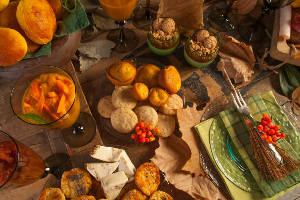 istock autumn food table 1182442790