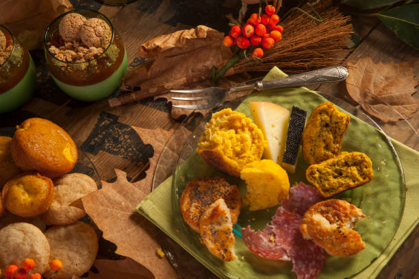 istock autumn food table 1182442972