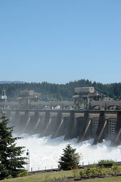 istock Bonneville Dam 118244751