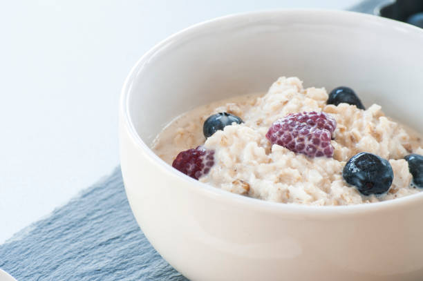 istock Oatmeal porridge with berries 1182451468