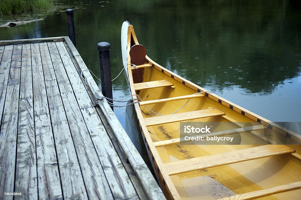 Canoa de madeira grande - Foto de stock de Atividade Recreativa royalty-free