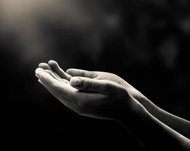 концепция доброй пятницы - resurrection blessing human hand praying стоковые фото и изображения