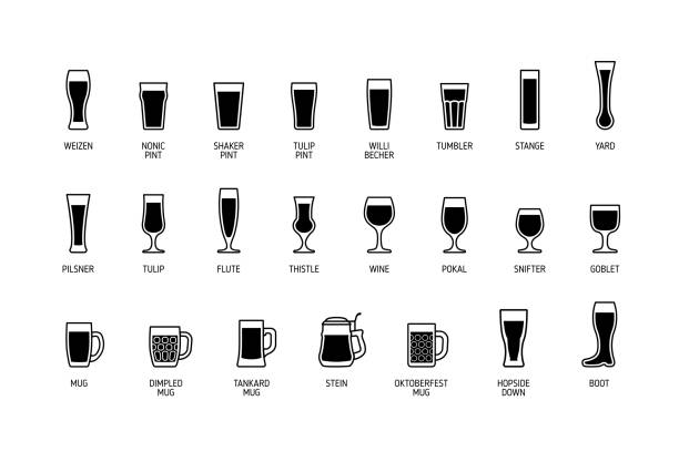 ilustraciones, imágenes clip art, dibujos animados e iconos de stock de gafas de cerveza con títulos, iconos en blanco y negro. vector - pint glass