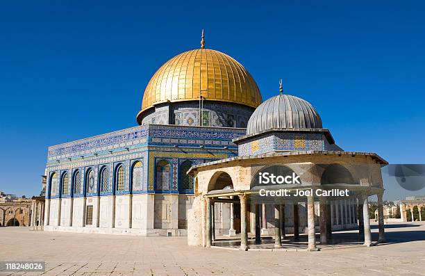 Cúpula De La Roca Foto de stock y más banco de imágenes de Caligrafía - Caligrafía, Escritura Árabe, Islam