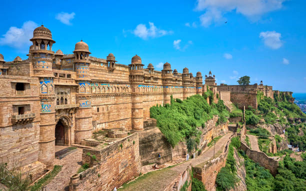 gwalior fort madhya pradesh india - madhya fotografías e imágenes de stock