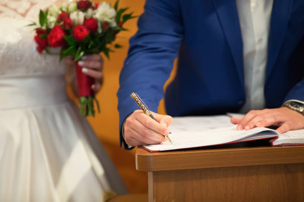 istock Painting in the registry office 1182496088