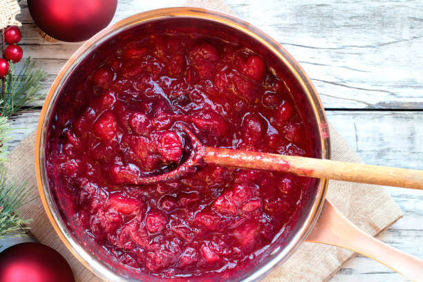 istock Prepared Cranberries in a Pan 1182528843