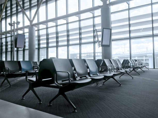 istock international departure lounge 1182528976