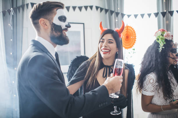 istock Halloween home party 1182553202