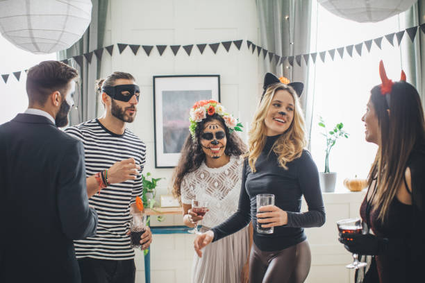 istock Halloween home party 1182553251