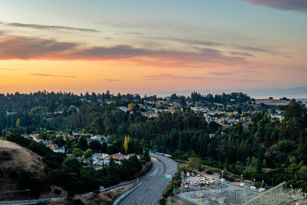istock Sunrise over the San Francisco Bay Area 1182556447