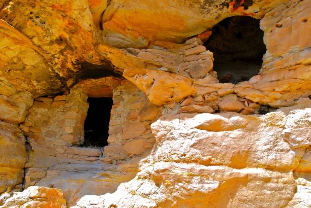 istock Pre-Puebloan dwelling ruins 1182557854