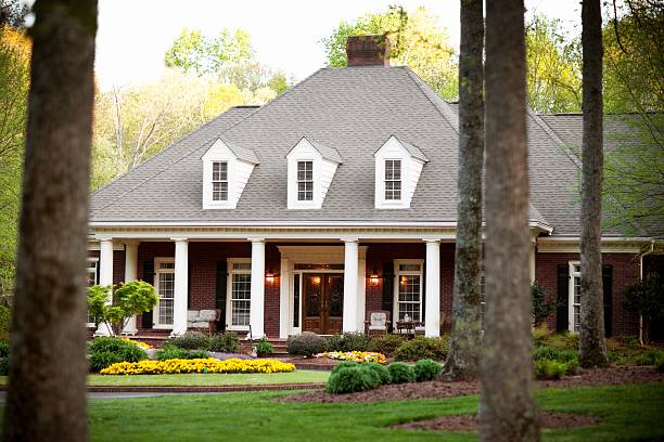 istock Exterior of House with Columns 118255992