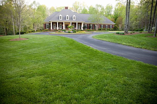 istock Exterior of House 118256054