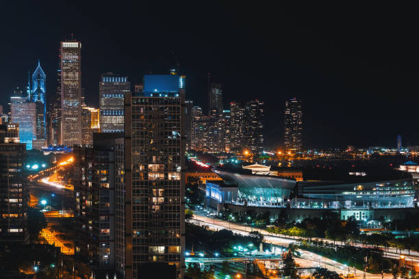istock Downtown chicago cityscape skyscrapers skyline 1182560760