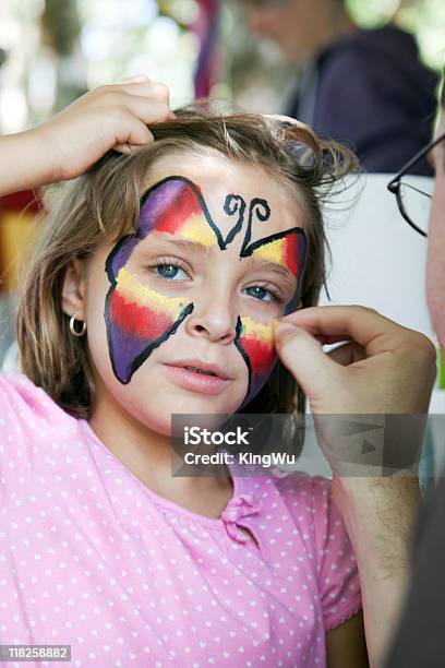 Kinderschminken Stockfoto und mehr Bilder von Bemaltes Gesicht - Bemaltes Gesicht, Blondes Haar, Bühnenschminke