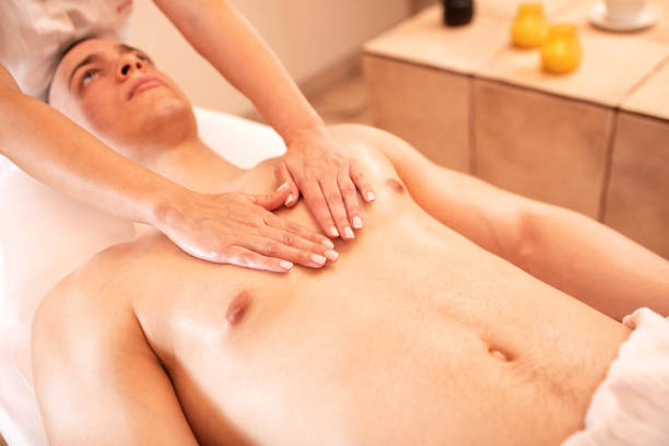 istock Attractive young man in a beauty massage salon 1182611270