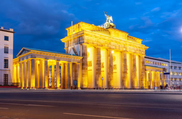 istock Brandenburg Gate (Brandenburg Gate) at night, Berlin, Germany 1182616616