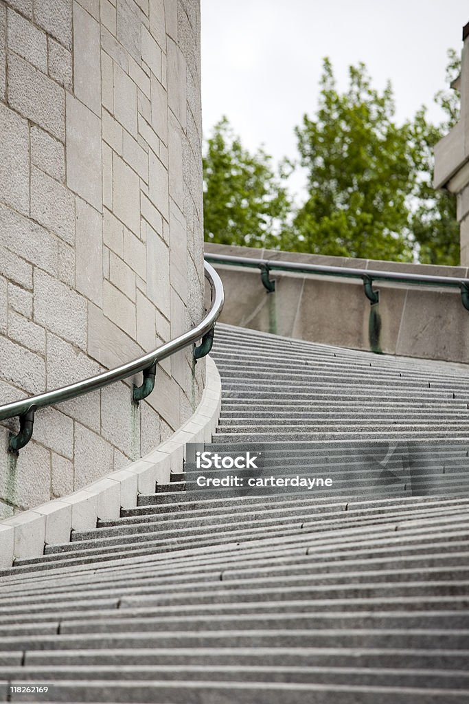 Escadas em Saint Joseph, Oratoire Oratório St Joseph Montreal, Canadá - Foto de stock de Basílica royalty-free