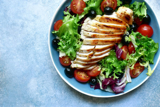 istock Grilled chicken breast with vegetable salad 1182646582