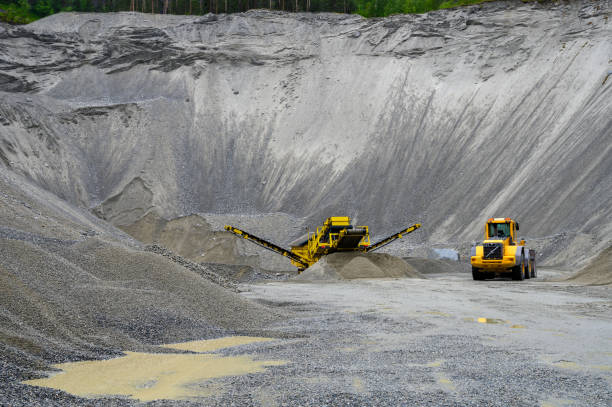 Work in gravel pit