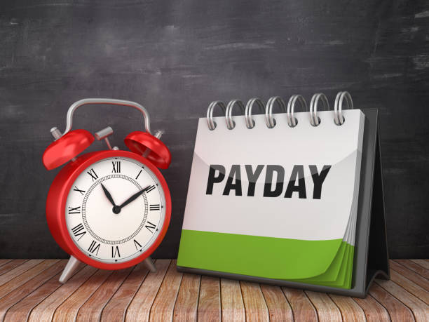 黒板の背景に目覚まし時計を持つpaydayカレンダー - 3dレンダリング - deadline time clock urgency ストックフォトと画像