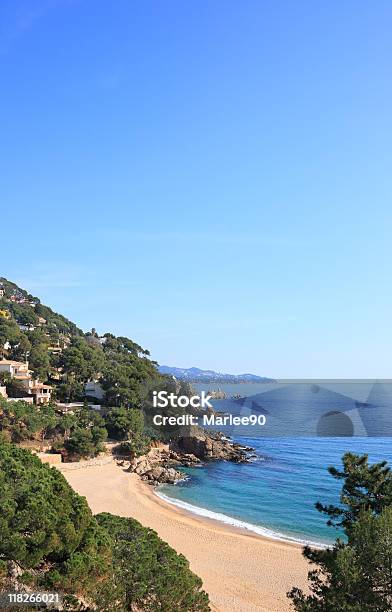 Cala Sant Francesc Costa Brava Hiszpania - zdjęcia stockowe i więcej obrazów Brzeg wody - Brzeg wody, Charakterystyka brzegu, Drzewo
