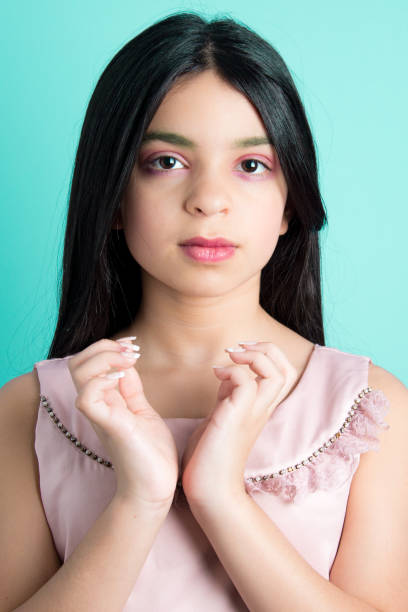 istock Girl musical clip 1182709313