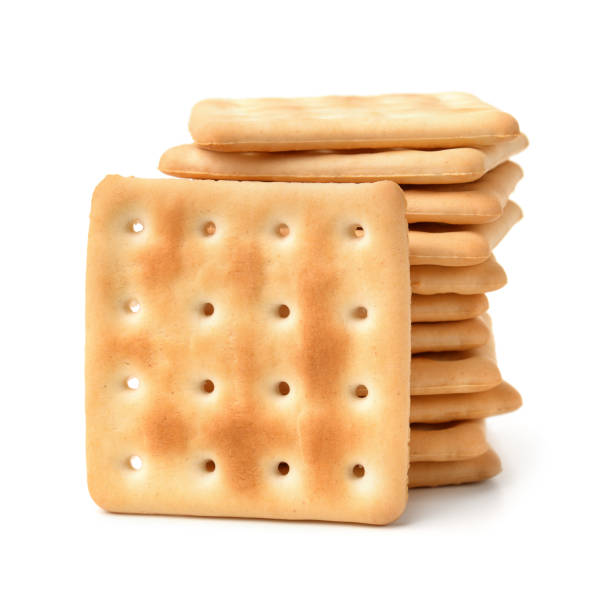 pila de galletas de soda - breakfast close up studio shot group of objects fotografías e imágenes de stock