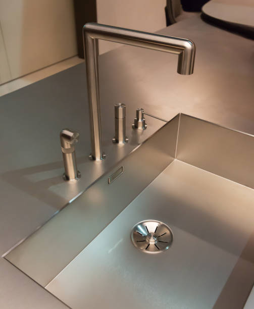 Undermount Stainless Steel Single Bowl Kitchen Sink with Granite Countertop and Wooden Cabinets