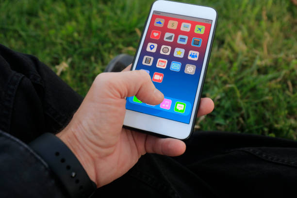 istock Mobile phone with podcast app in the screen 1182738499