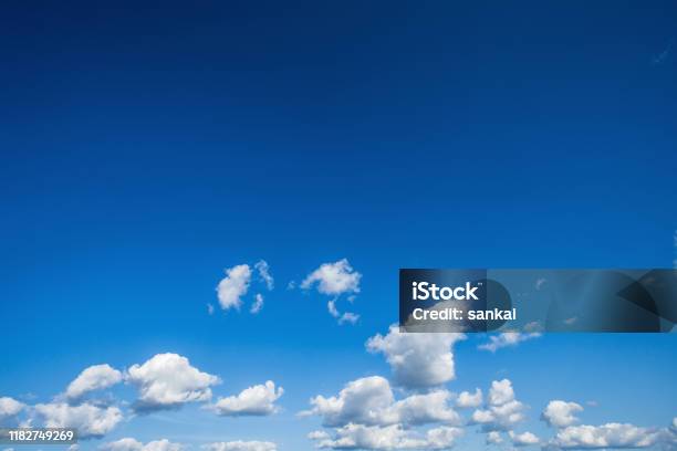 Schöner Hintergrund Weiße Wolken Am Blauen Himmel Stockfoto und mehr Bilder von Himmel