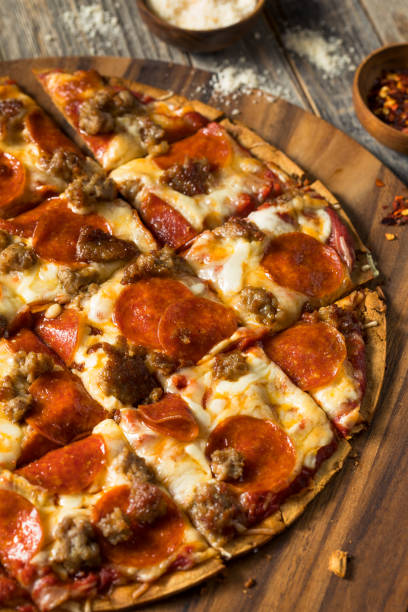 istock Homemade St Louis Style Pepperoni PIzza 1182750157