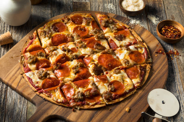 istock Homemade St Louis Style Pepperoni PIzza 1182751391