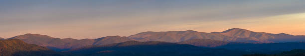istock Alpenglow Along the Blue Ridge Mountains 1182757718