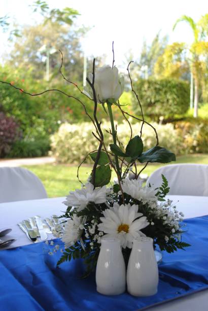 istock Wedding floral centerpiece flowers 1182771038