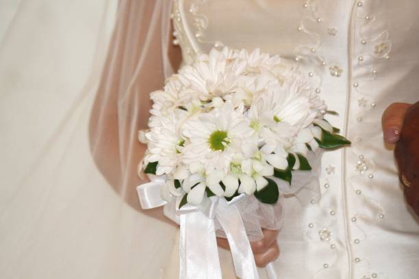 istock Wedding bouquet photos 1182771902