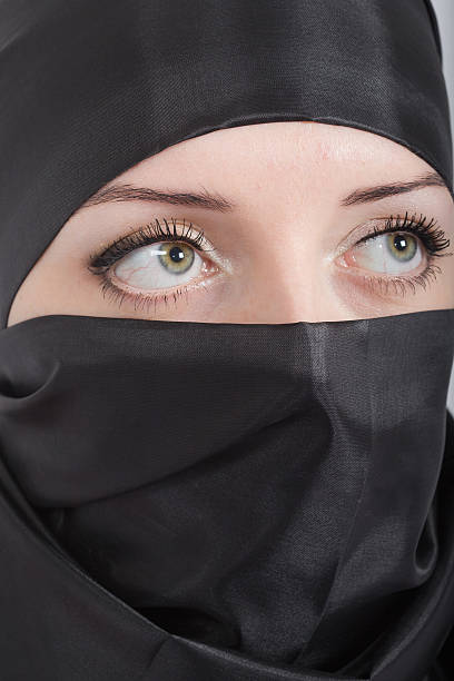 istock Green Eyes: Beautiful women wearing a Hijab 118277257