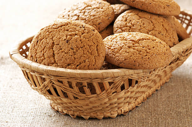 istock Oatmeal cookies 118277934