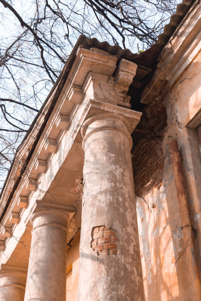 istock Ancient building with columns in terrible condition in Russia 1182804040