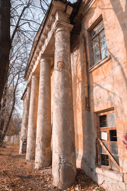 istock Ancient building with columns in terrible condition in Russia 1182804043